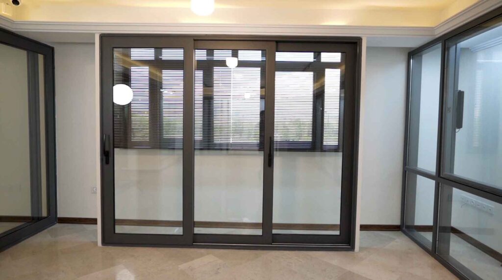 لیفت سه ریل